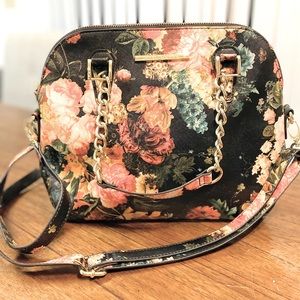 STEVE MADDEN CROSSBODY 🤩